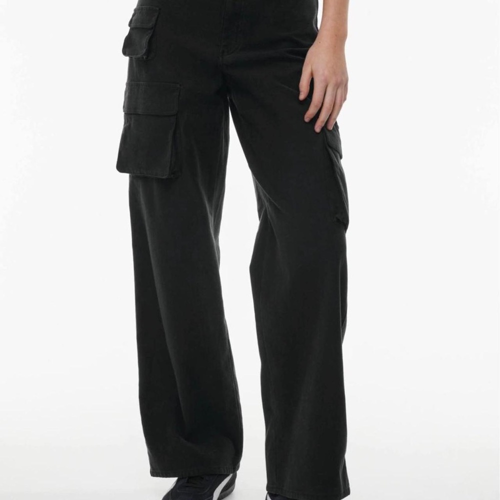 Aritzia Wilfred Women's Black Cargo Pants